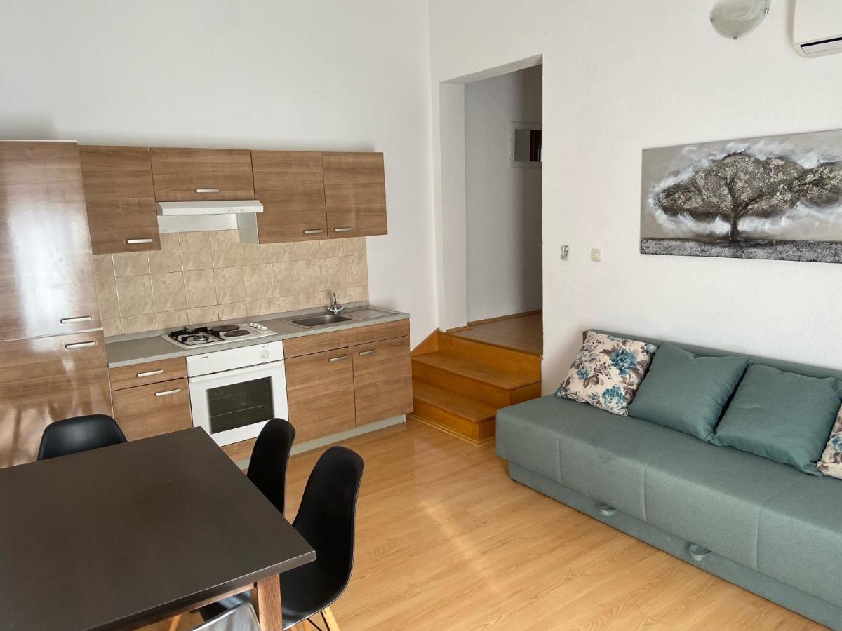 Apartman Polegubic Biograd Na Moru Exterior foto