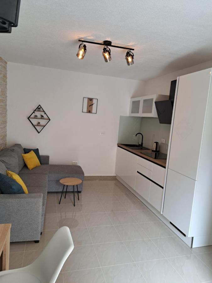 Apartman Polegubic Biograd Na Moru Exterior foto